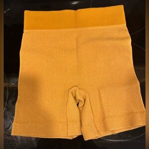 Zenana Women’s Mustard Yellow Size S/M Ribbed Biker Compression Shorts